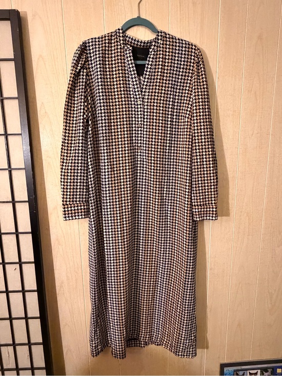 Ann Taylor Dresses & Skirts - Ann Taylor Black & Cream Houndstooth Maxi Dress - V-Neck Button Front